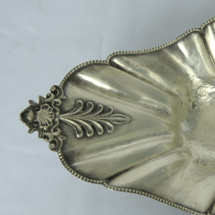 Amazing Tray Fruit Antique Mexican Style With decorations made of Sterling Silver for Home Living. - Ghatan Antique