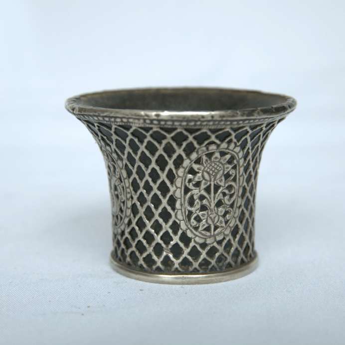 Antique Head Hookah made of Sterling Silver and Wood India Style. - Ghatan Antique