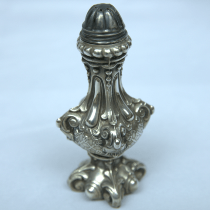 Antique Personalized Shaker Made of Sterling Silver 925 made in Italian. - Ghatan Antique