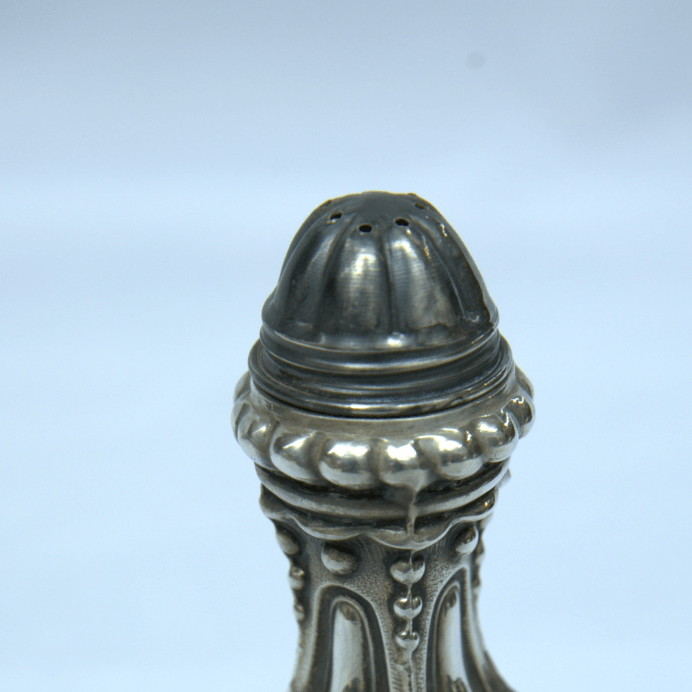 Antique Personalized Shaker Made of Sterling Silver 925 made in Italian. - Ghatan Antique