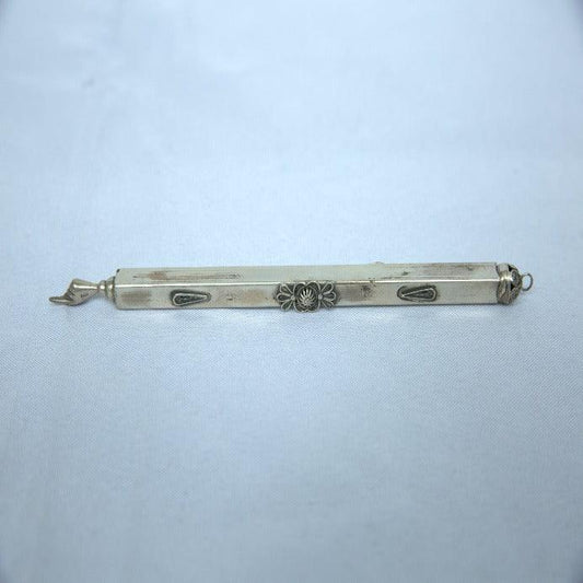 Beautiful Vntage Totah Pointer for Sefer Torah Gift for Bar Mitzvah made of Sterling Silver 925. - Ghatan Antique