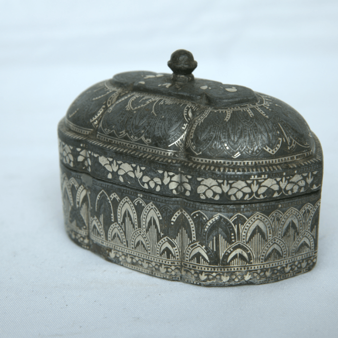 Ellipse Jewelry Box Antique India Style Made Of Lead And Sterling Gift For Her. - Ghatan Antique