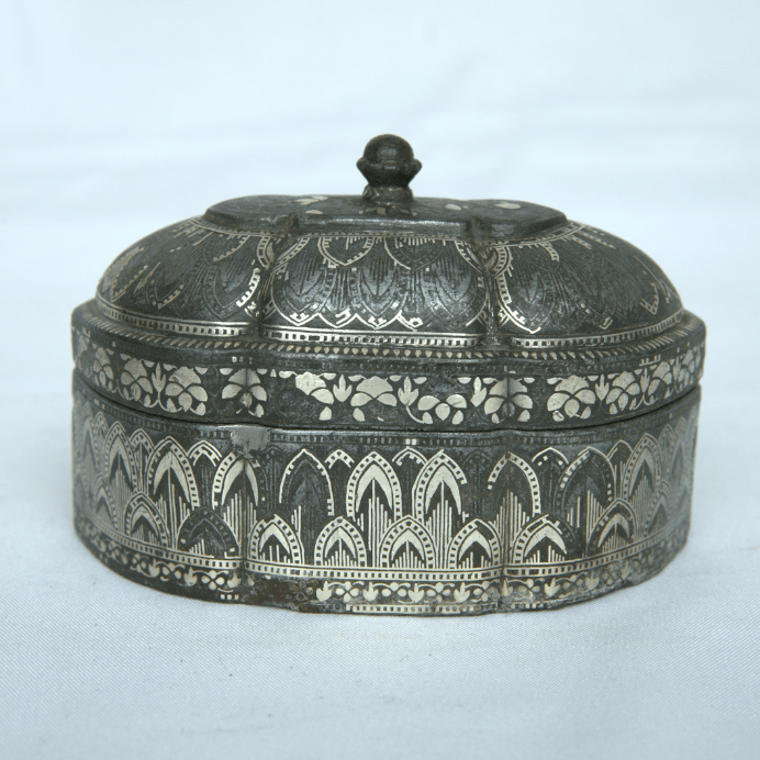 Ellipse Jewelry Box Antique India Style Made Of Lead And Sterling Gift For Her. - Ghatan Antique