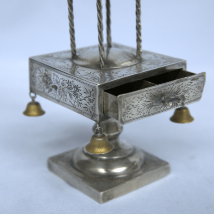 Rare Havdalah Set made of Sterling Silver with Drawer for Fire and Bessamim. - Ghatan Antique