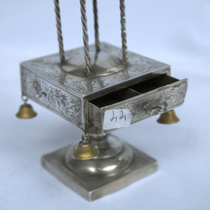 Rare Havdalah Set made of Sterling Silver with Drawer for Fire and Bessamim. - Ghatan Antique