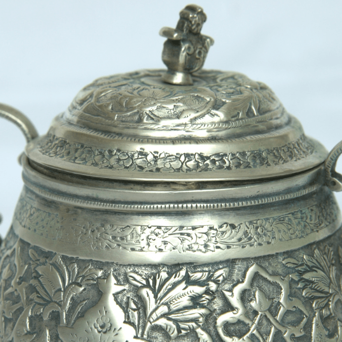 Unique Antique Bowl Whit Engravings and Double Handles Made of Sterling Silver. - Ghatan Antique