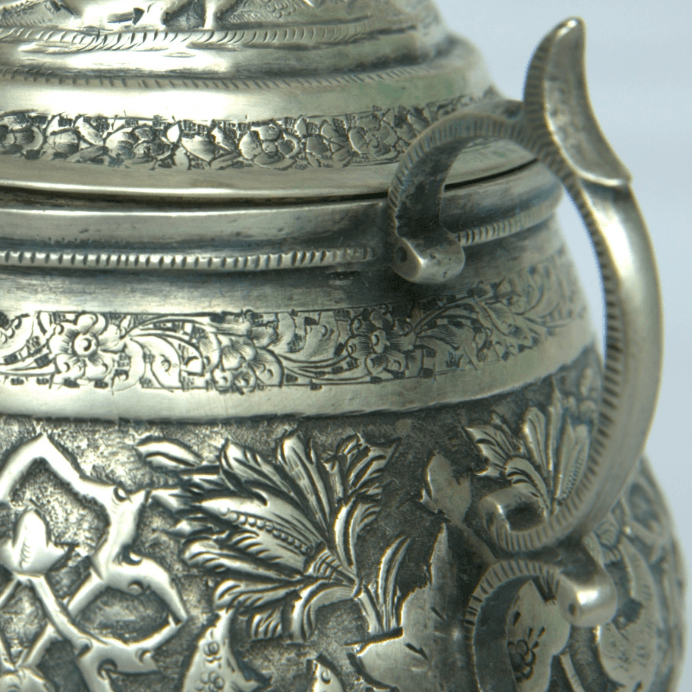 Unique Antique Bowl Whit Engravings and Double Handles Made of Sterling Silver. - Ghatan Antique