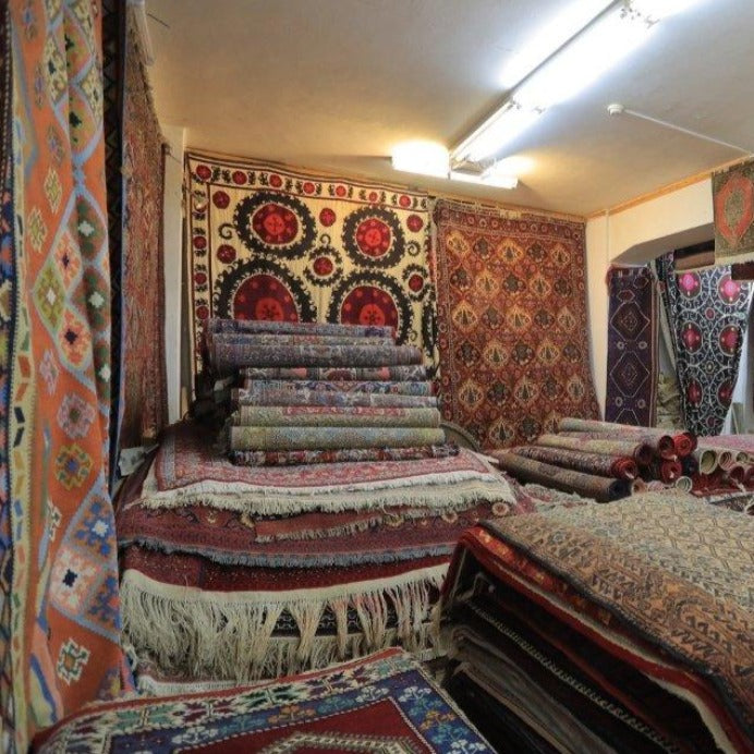 Vintage from the 1970s - Amazing Antique Large Persian Rug. - Ghatan Antique