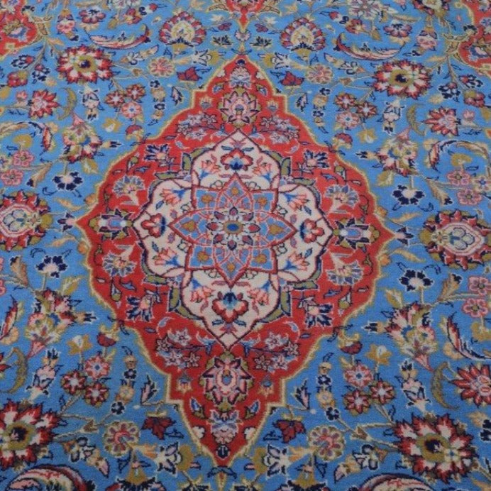 Vintage from the 20th Century - Amazing Persian Red Rug. - Ghatan Antique