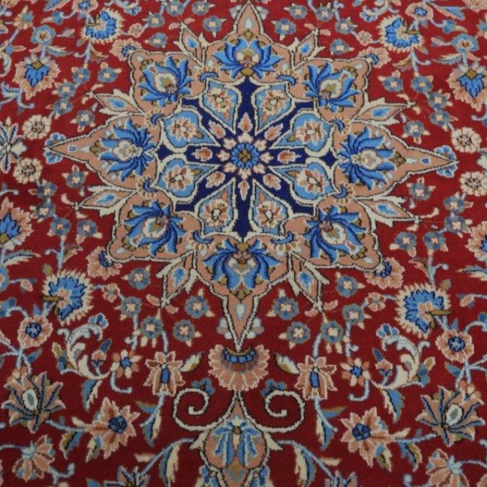 Vintage from the 20th Century - Beautiful Red Rug Persian. - Ghatan Antique