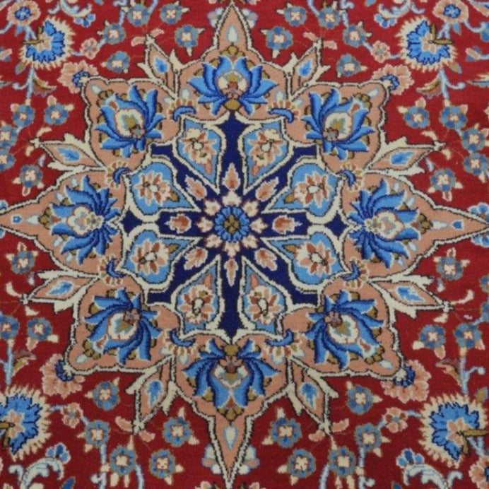 Vintage from the 20th Century - Beautiful Red Rug Persian. - Ghatan Antique