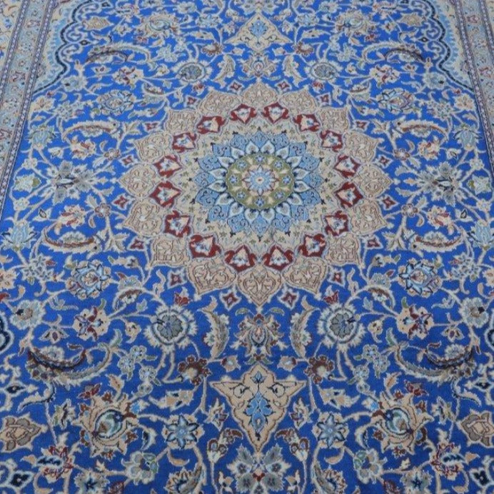 Vintage from the 20th Century - Special Persian Rug Made of Camel Wool and Silk with Floral. - Ghatan Antique