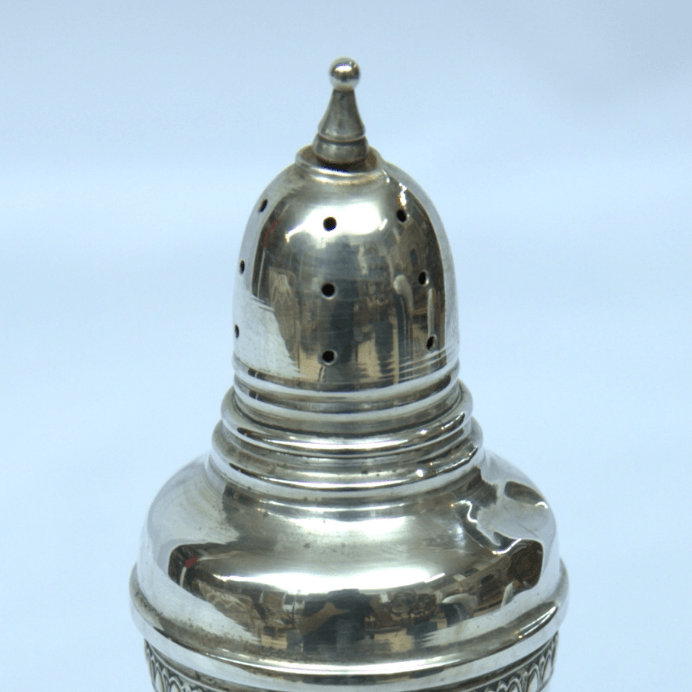 Vintage Personalized Shaker Made of Sterling Silver 925 for Tableware. - Ghatan Antique
