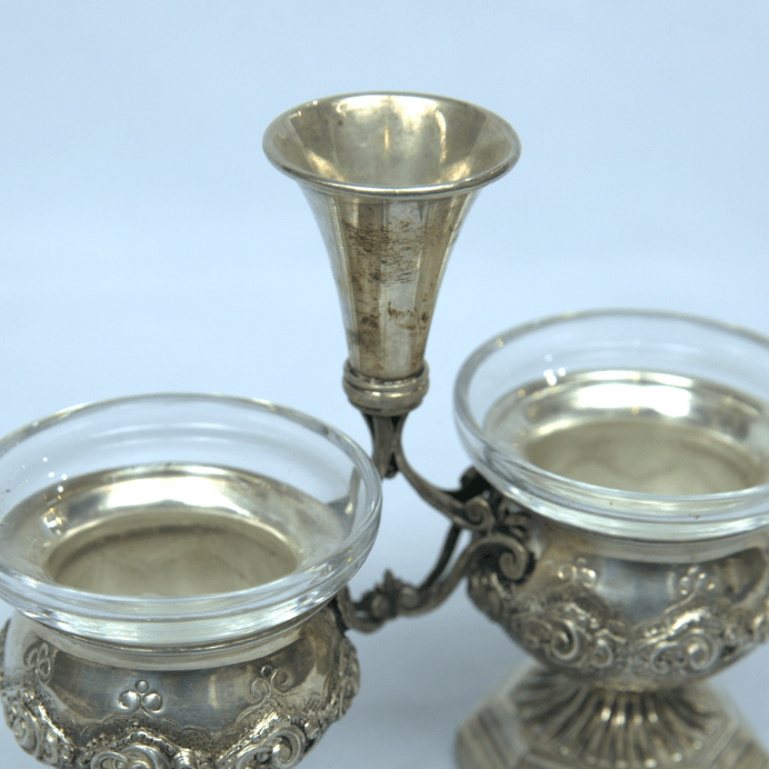 Vintage Salt and Pepper Shakers for Tableware made of Sterling Silver 925 Israel Style. - Ghatan Antique
