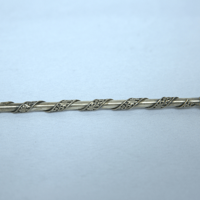 Vintage Torah Pointer with Flowers Judaica Gift made of Sterling Silver 925 Israel Style. - Ghatan Antique