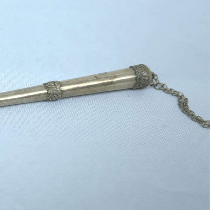 Vintage Totah Pointer made of Sterling Silver 925 for Sefer Torah Israel Style. - Ghatan Antique