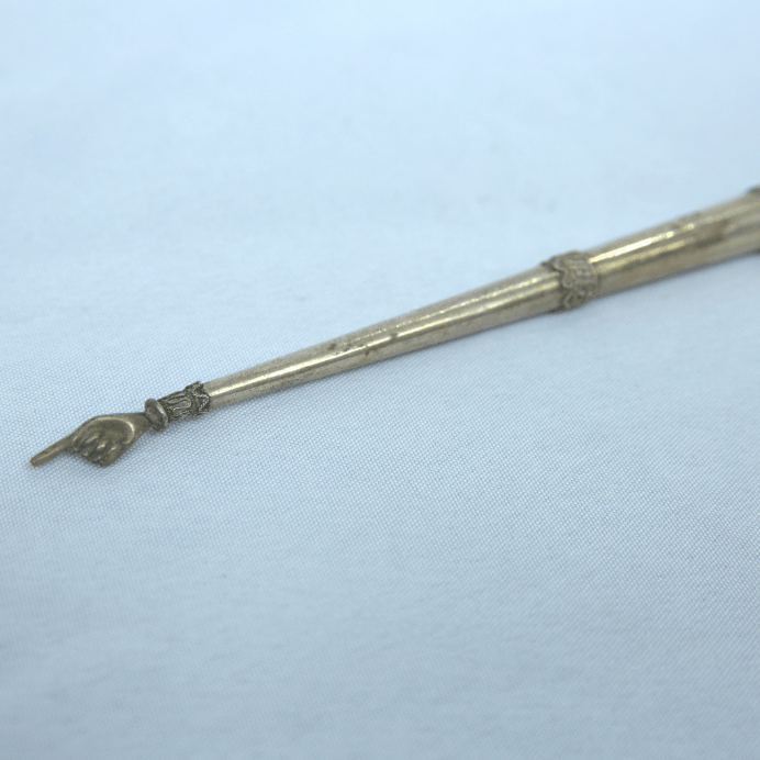 Vintage Totah Pointer made of Sterling Silver 925 for Sefer Torah Israel Style. - Ghatan Antique