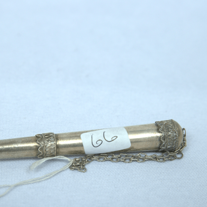 Vintage Totah Pointer made of Sterling Silver 925 for Sefer Torah Israel Style. - Ghatan Antique