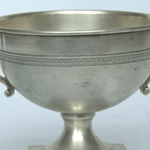 Antique Bowl With Stand and Double Handles And Engravings Germany Style. - Ghatan Antique