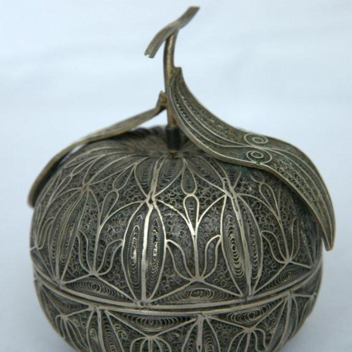 Rare Etrog Box made of Sterling Silver Filigree Tunis Style. - Ghatan Antique