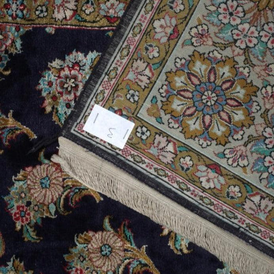 Vintage from the 20th Century - Unique Persian Rug for Home Decoration Made of 100% Silk with Medallion. - Ghatan Antique